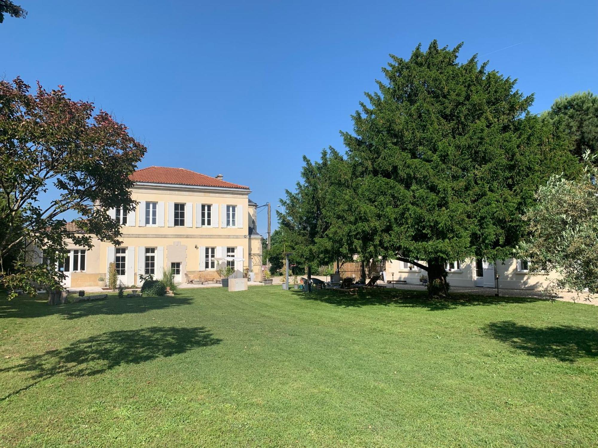 Suite Privative Abella - Aile De Maison Bourgeoise Ambares-et-Lagrave Exterior foto